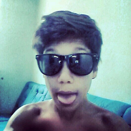 eu n sei fazer um bio legal, me segue que eu te sigo de volta :)