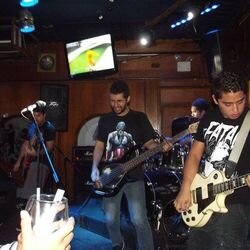 losGenialo's profile picture. Banda de Easycore Venezolano @J_Andres009 @GeoGenialo @Welleberto @mynameisR2D2 #EasycoreVzla