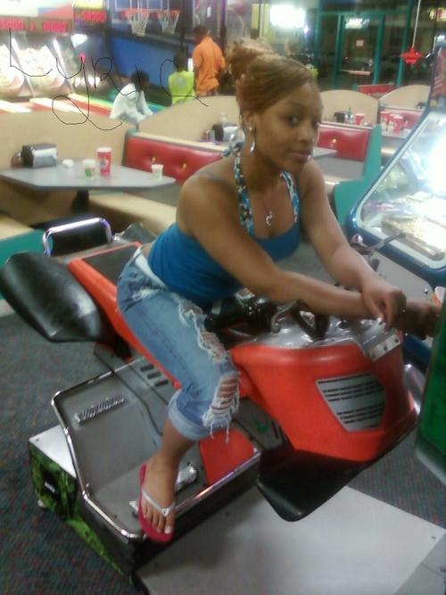 LyyRiiC's profile picture. 