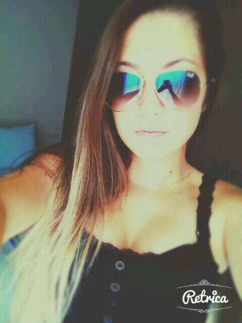 uau_nika Profile Picture