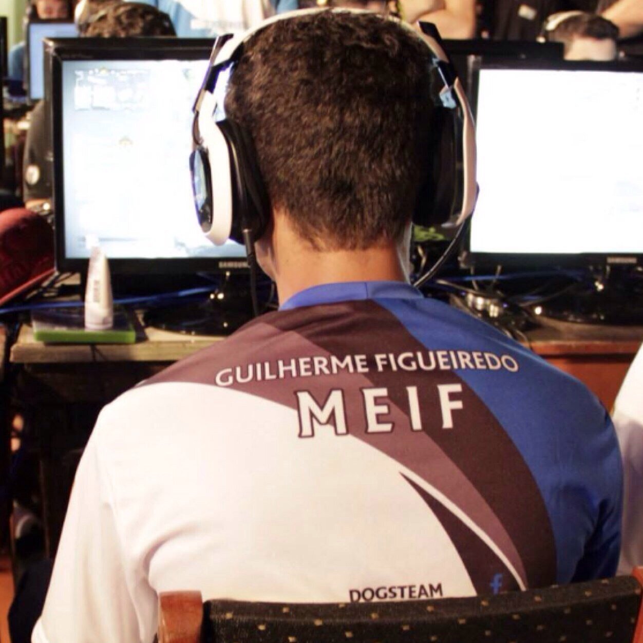 Member of @MIBeSports - Sponsored by @SCUFgaming ; Partner of @GunnarOptiks // GT: MIB MeiF // Canal no YT  --- http://t.co/TFi0b7fTwa