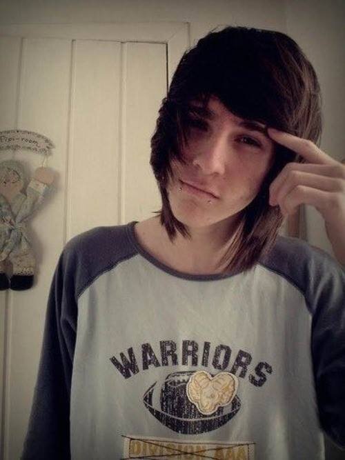 Juliano94733238's profile picture. Ás vezes todos me criticam por eu ser diferente,
mas eu rio dele por serem todos iguais!!!