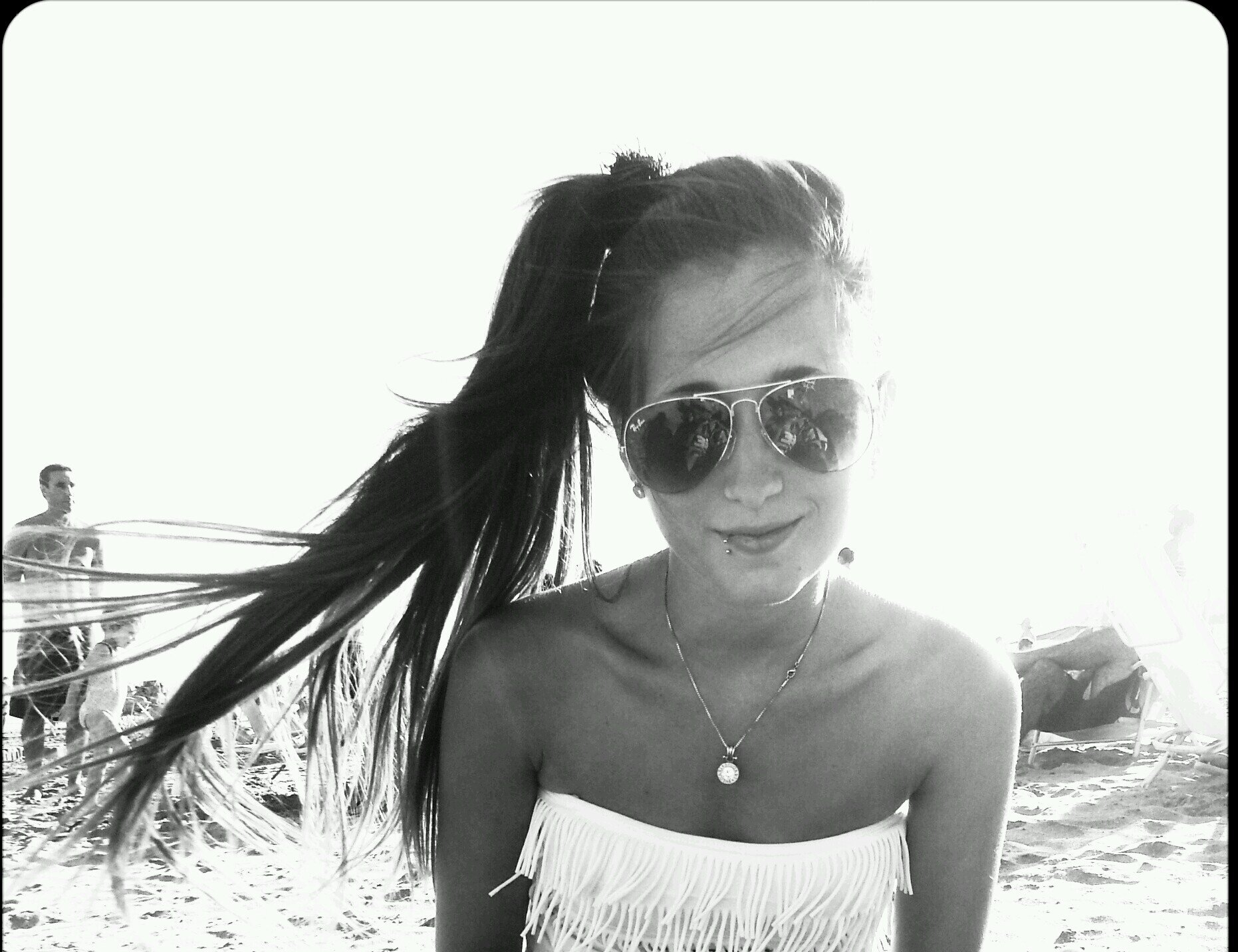 luliscala's profile picture. Algunos infinitos son más grandes que otros infinitos. El corazón es el mismo, para siempre.