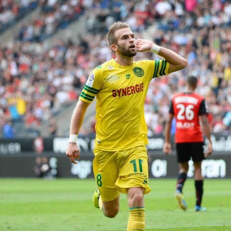 Page uniquement FCN. Fan du FCN mais aussi de Guillaume Pley !! FCN comme une grande famille. NRJ 3