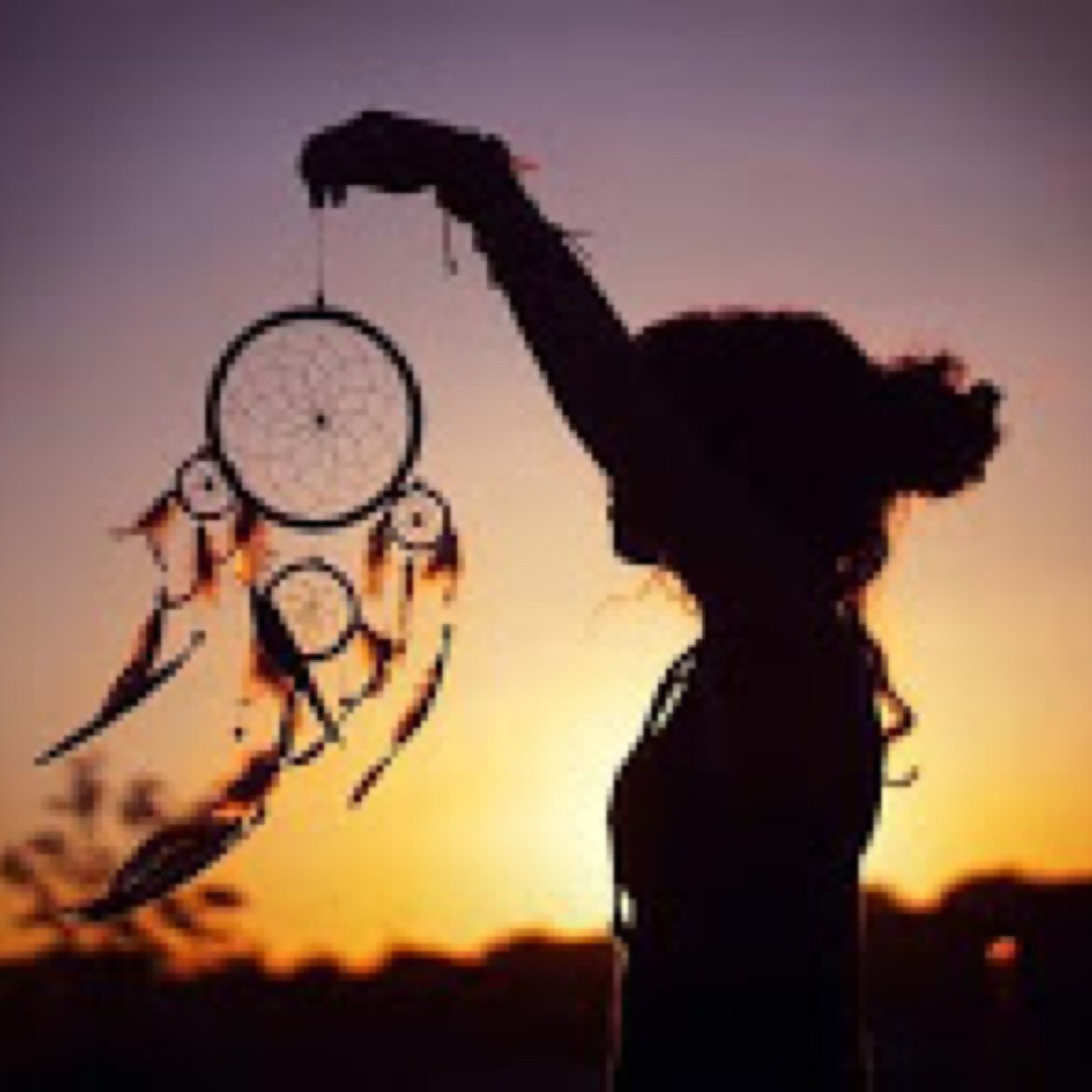 Recuerda sonrie eso es lo que les jode.No me hace falta corona ni principe para ser toda una princesa.En proceso de enamorarte tanto que te vuelvas loco por mi.