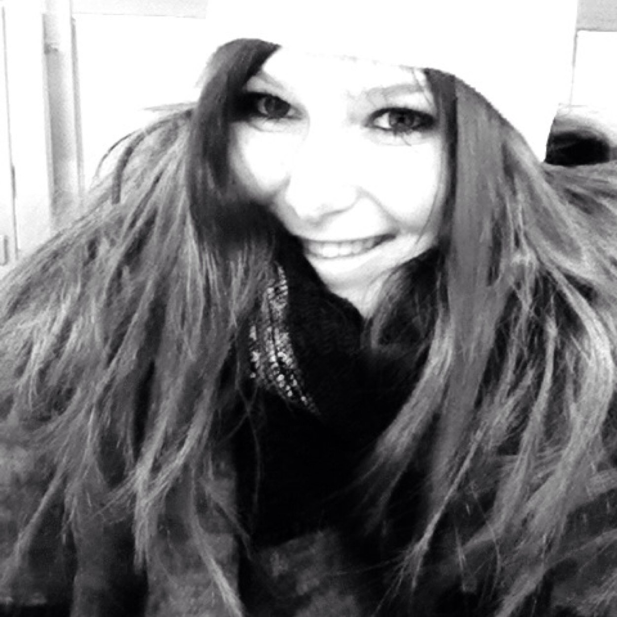 mahoutloud's profile picture. Sky above me. Earth below me. Fire within me.