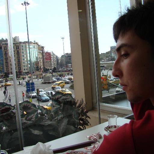 ∞ Heyyo gençleeer ♥ ∞ YAŞLANMIŞ ARTIK BU TWİTTERİN SAHİBİ...