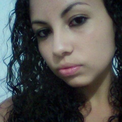 I'm Karolyne Ferreira // @HefaLeka #TuitaBoyz @ChrisBrown  - Hefa followed me on 18/12/2011
http://t.co/occBrU62