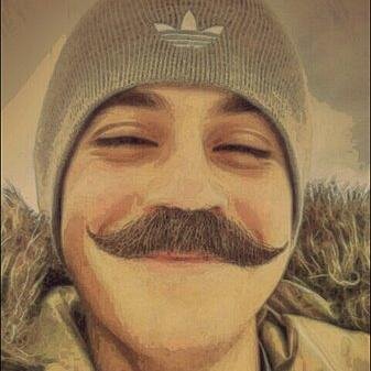 mustak_lija's profile picture. Па дури и мојот мустаќ не е тоа што беше...