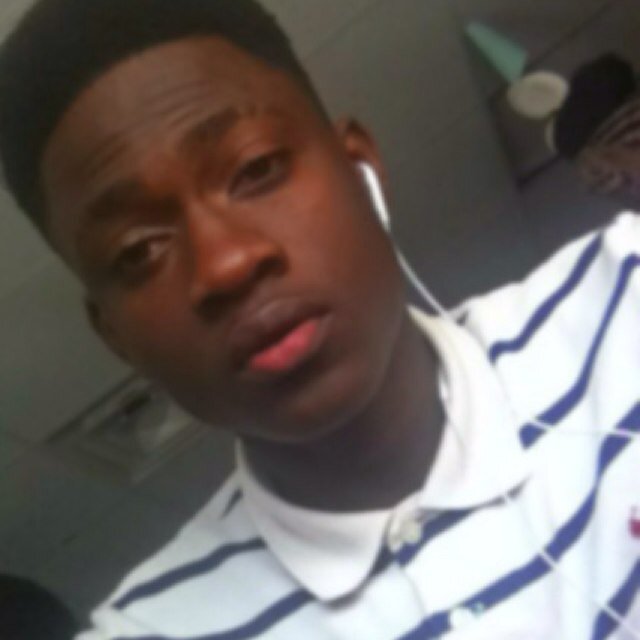 Hii im sean NEW BESTIE follow me @eat_mycookies3x and my bestie #teamfollowback muah