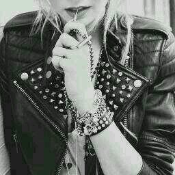 eu não uso mt esse tt, então se quiser segue a @hil4ri0us♯whats (84) 8127-9647