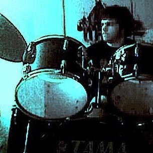 Drummer and Artist; Trying to find my way in life...