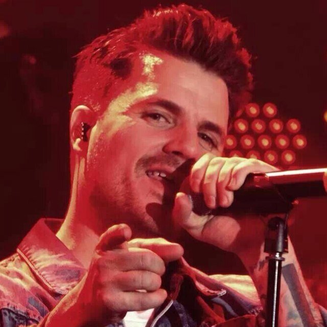 QUE TODA TU RISA LE GANE ESE PULSO AL DOOOLOOR ,, AL DOLOOR ... AL DOLOOR ,, ,
TEQUIERO PEQUEÑO !!!
@_DANIELMARTIN_ SIEMPRE !***