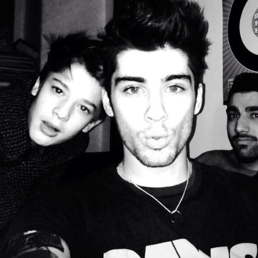 I'm Belieber And Directioner ♛