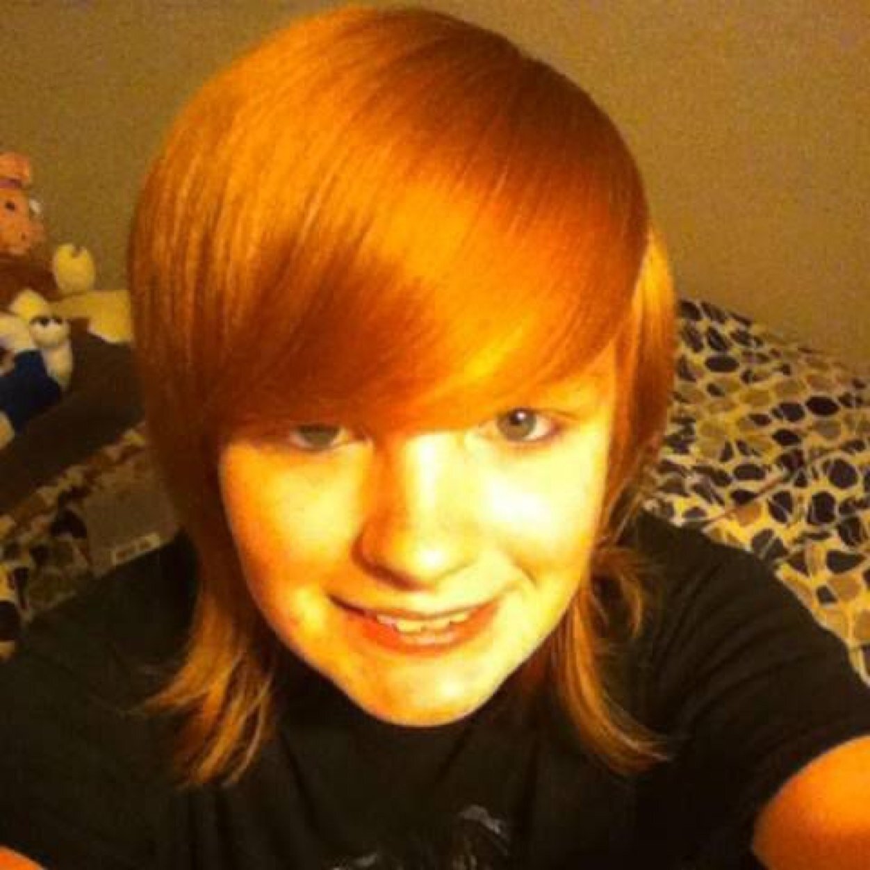 loves spongebob and love all kinds of music. Learning to play guitar and loves Metallica