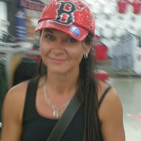 Fine artist and realist painter from Torbay, Newfoundland.  Hockey mom living in Ottawa, Ontario.