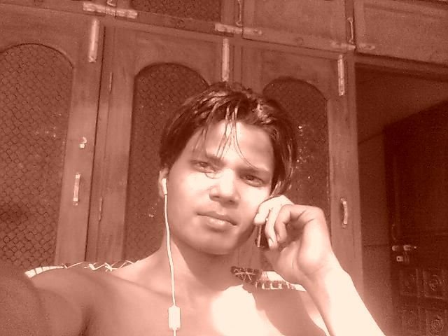 Engineer as worker, Love making friends,,,searching new hangout...