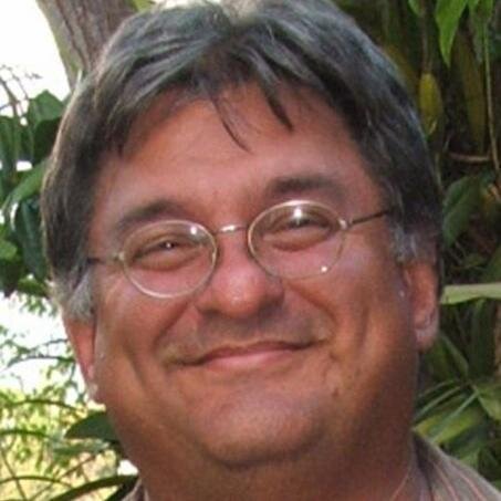 Abogado. Profesor UC, UJAP.