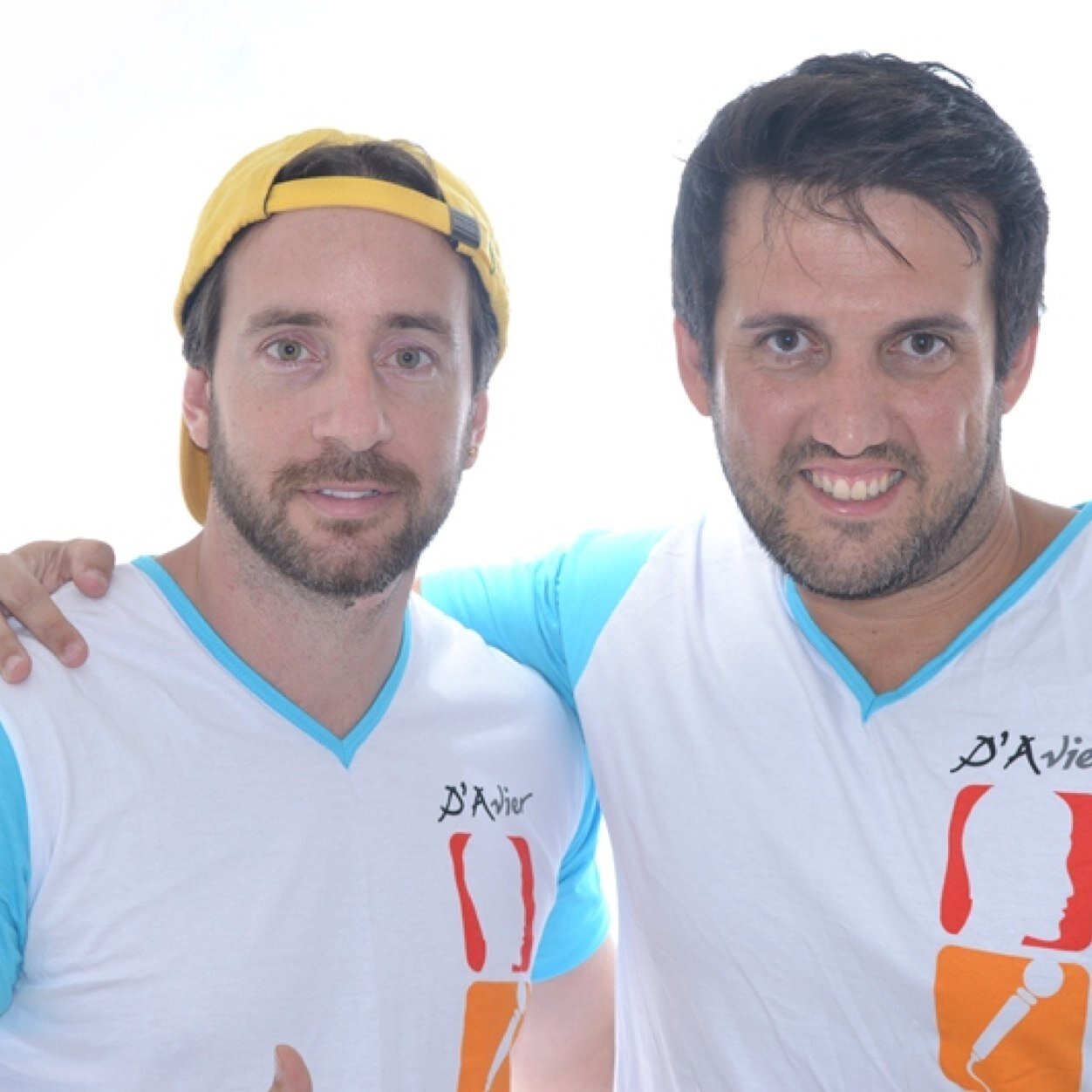 Melhor Agencia de Casting do Brasil🎭
Sócios D'Angelo Vidal e Javier Vazquez.
Funpage: @D'Avier Produções
Instagram: @davierproducoes