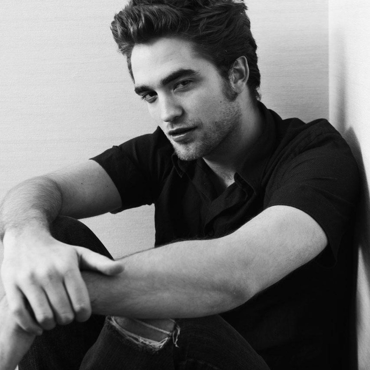 Im stuck at the age of 25. Taken by @cassidy_twd143! my baby girls here mess with her say good bye to your head!