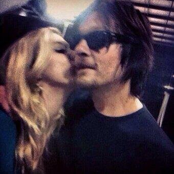 DarylDixonM's profile picture. i'm with my wife @BethxoxoGreene if you mess wit' her you'll end up wit' an arrow in your ass!