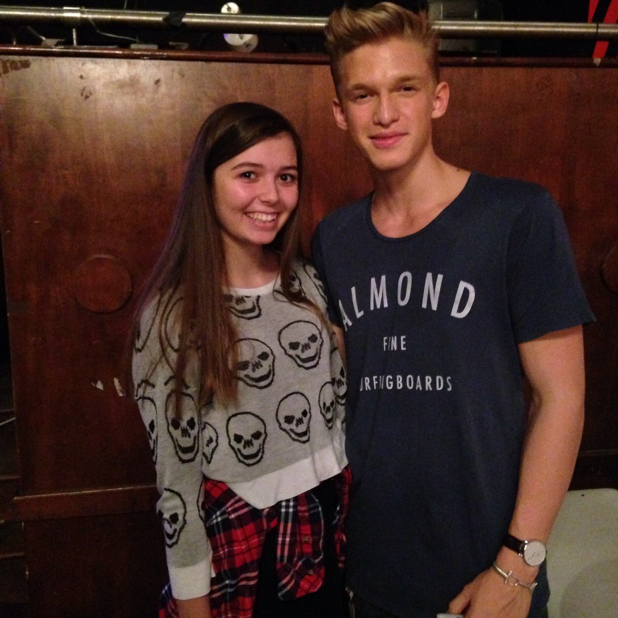 who even is cody simpson??
Jan 17/2014 :(/:)