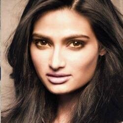 Your BEST stop for everything related to upcoming actress Athiya Shetty. Please note that Athiya is NOT on twitter so don't follow any fake accounts :)