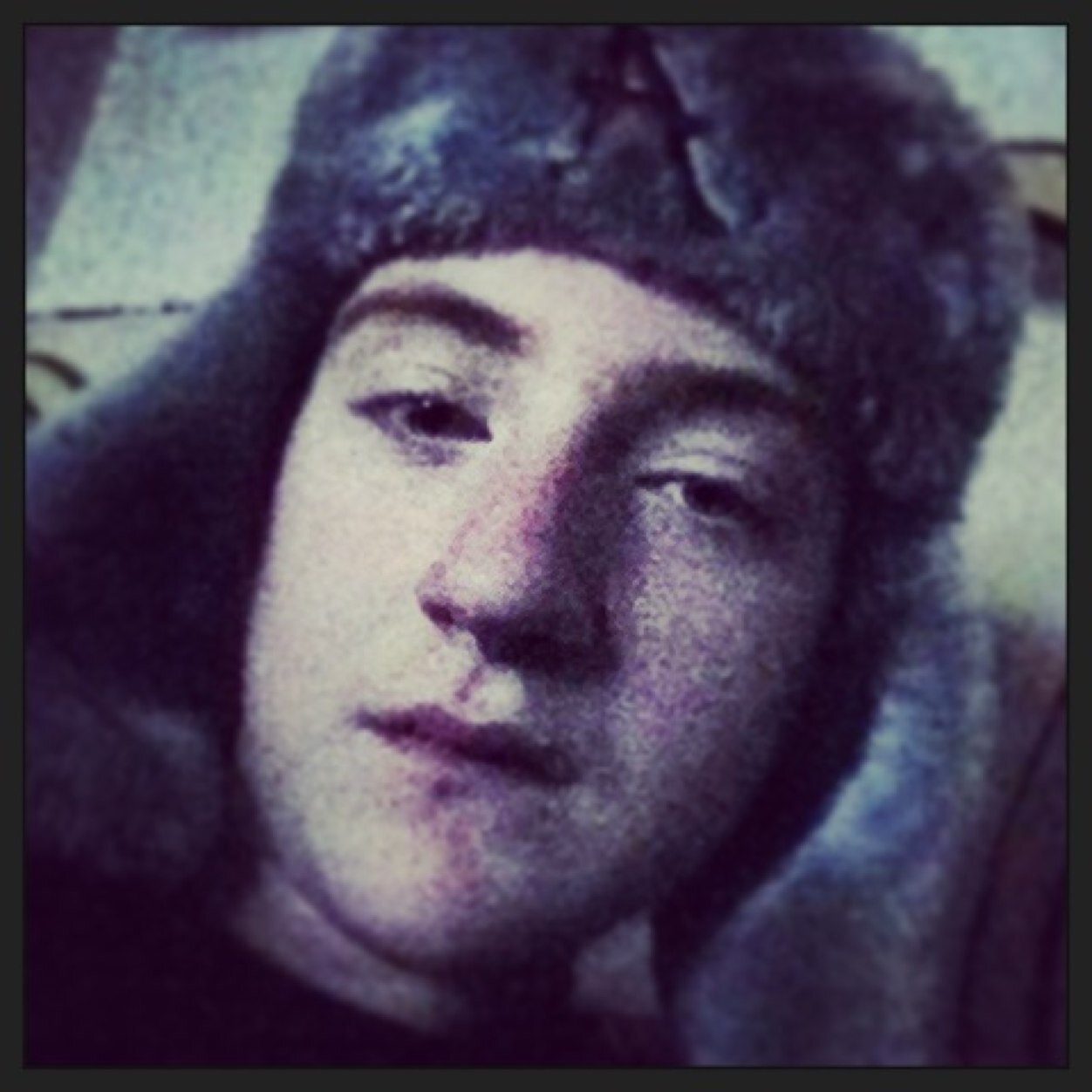 idontdotweeter_'s profile picture. Hashtag this. Hashtag that. Im a real tweeter bird.