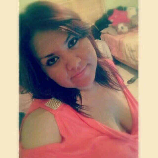 - UNA MUJER COMPLETAMENTE ENAMORADA!!!  :)