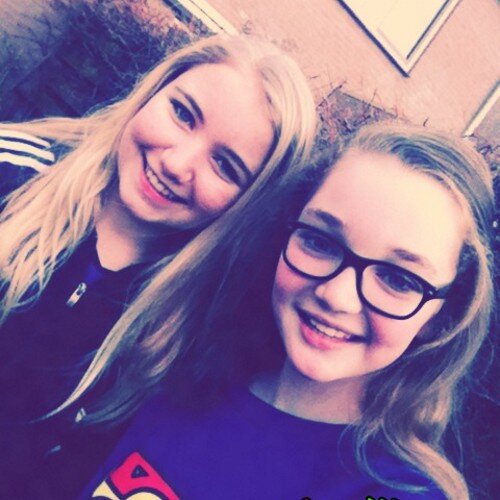 Lovee mn allerbeste vriendinnetjee @isathorsen 4 everrr | hou van mn smurfsiss @xSofiee | Basketbal Attacus Mu-14 1 #13 | iloveyouuuuu. x iris