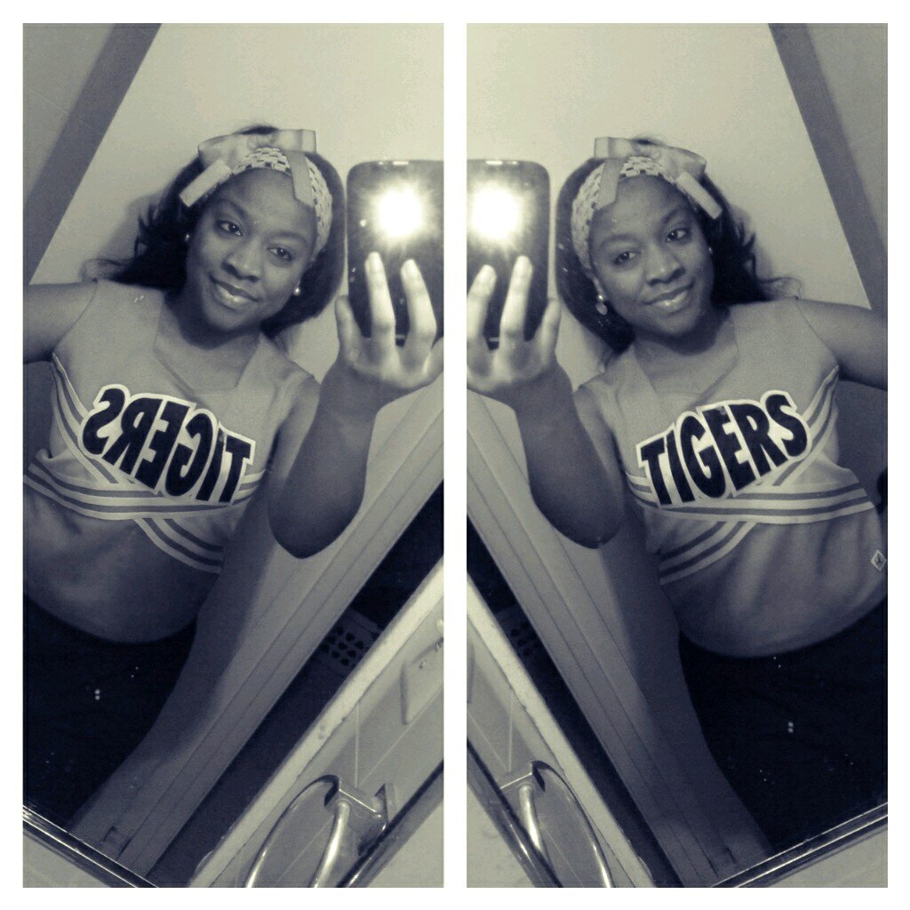 IM DA REASON Y THESE HOES CNT SLP AT NITE. #ENOUGH SAID