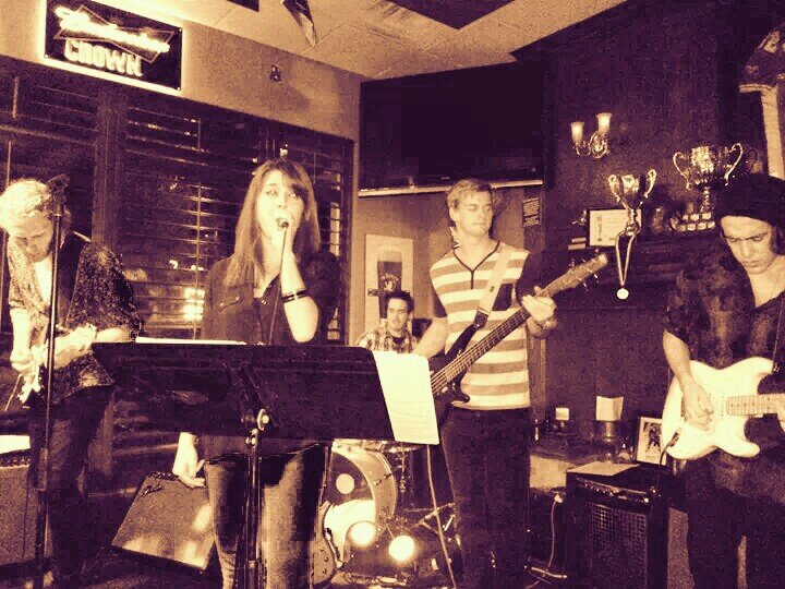 Tin Pan Alley is your favourite 5 piece funk'n R&B band born and raised in Tsawwassen, British Columbia, Canada.