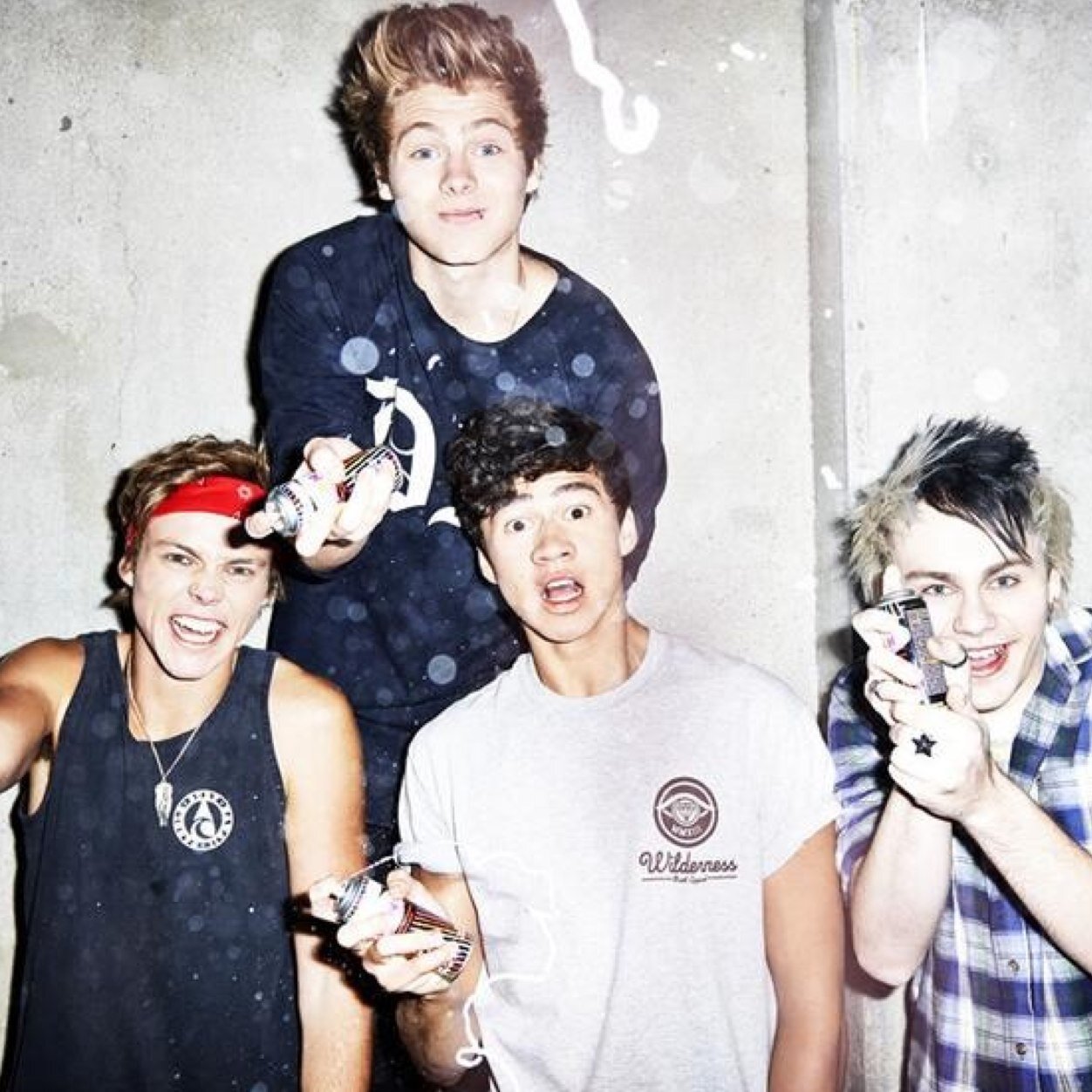 Reasons we love 5SOS. ♡