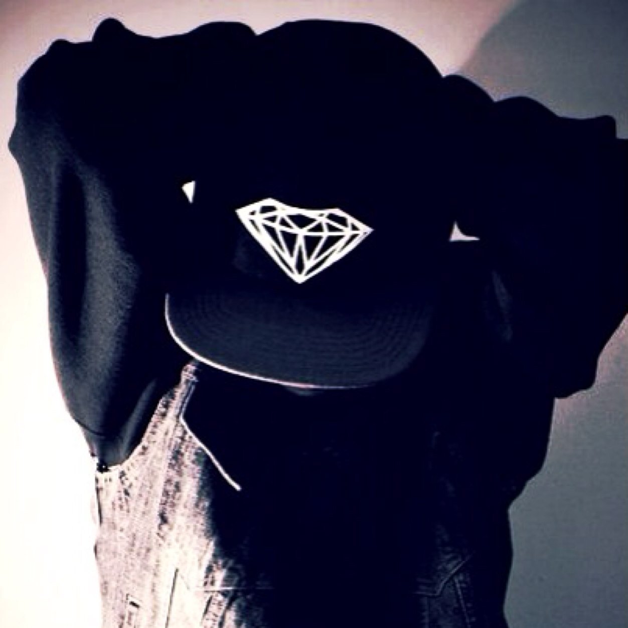 ilya_gushchin's profile picture. ВСЁ ТОТ ЖЕ НОЧНОЙ ЛУ