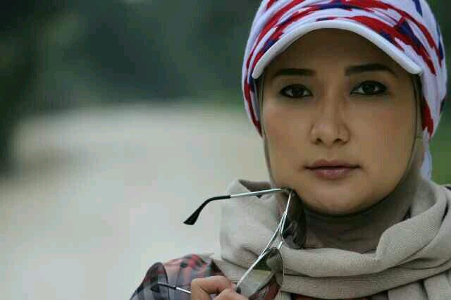 jual pakaian wanita.assesories.jam tangan.jilbab.kaos wanita.kacamatar dengan harga murah dengan kualitas terbaik. sms 081336846654.bb 2779E777.