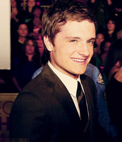 free follow from @ohmylovejosh bc ily. dont follow this damn account follow @ohmylovejosh instead ✌