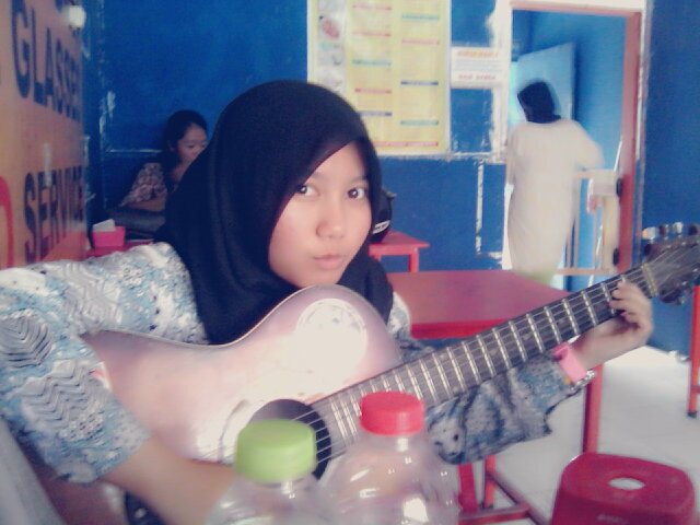 Kintandlestari's profile picture. 