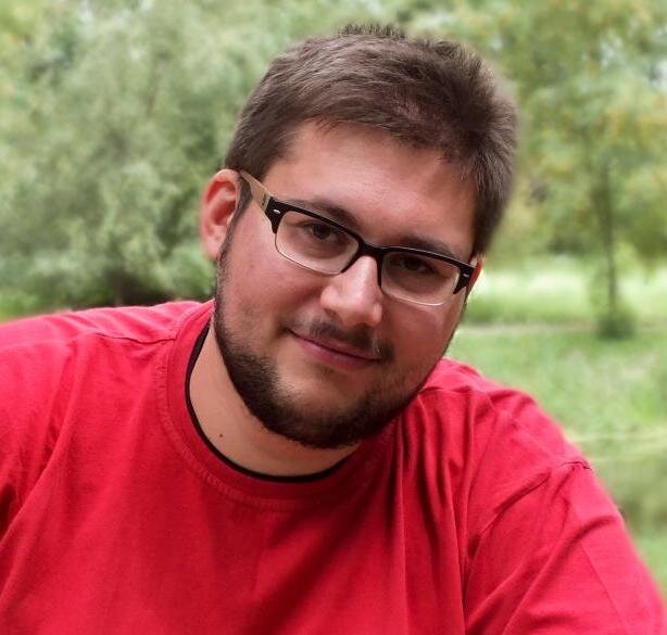 Historyk, publicysta portalu http://t.co/Oxm2WFFD5t, wykładowca Dziecięcego Uniwersytetu Ciekawej Historii