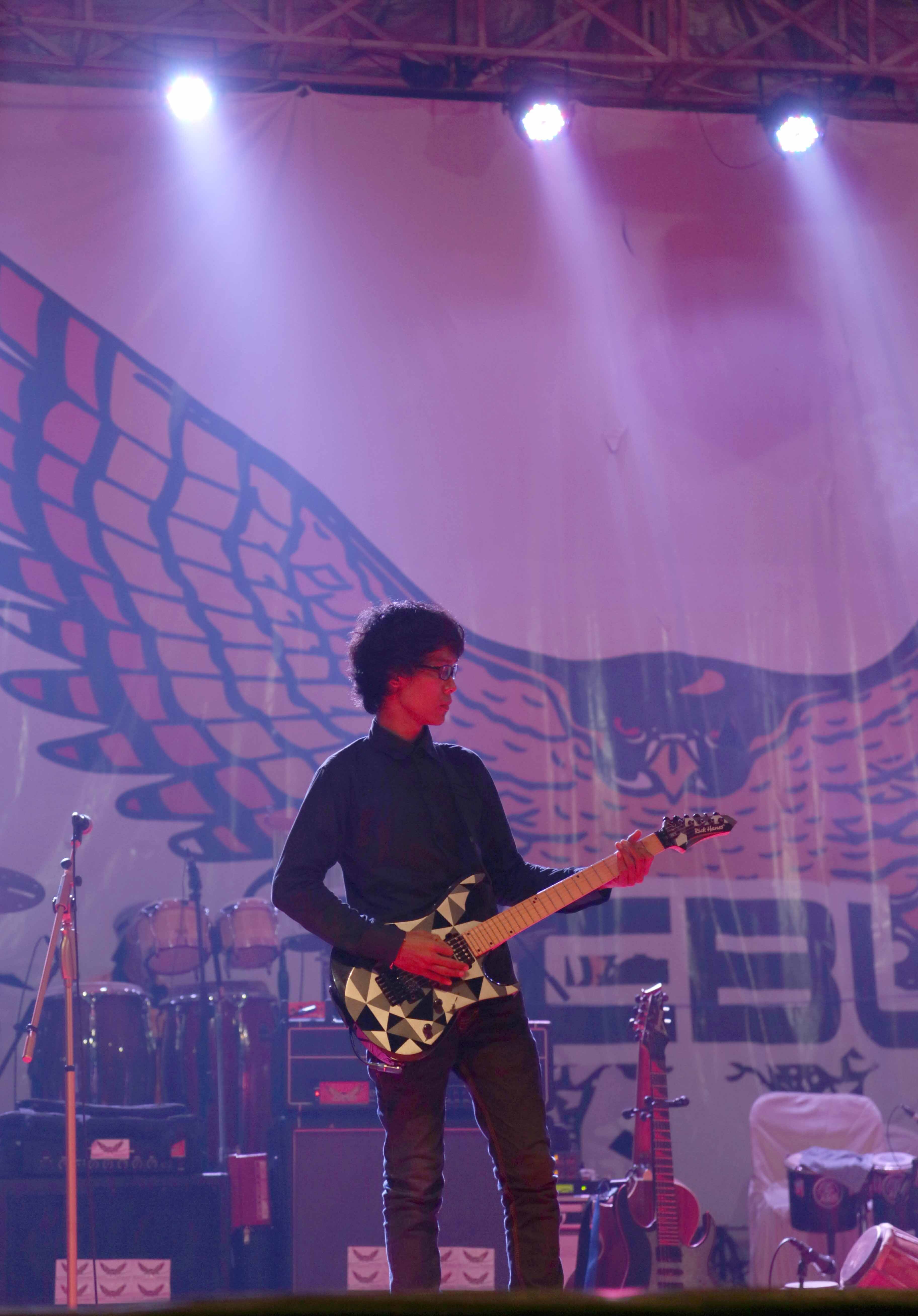 Follow My Band @Jacbug_official and Like Fanspage : Jacbug Band Indonesia Don't Miss it thanks :)