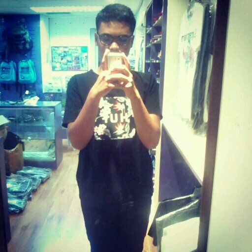 qaiyyum 17 , i skater ipoh , #we love hz skateboard#EYES CAN SEE YOU DOING#alienworkshop#THUNDERTRUCK#HUF#DCSHOESMALAYSIA#BLVCKSCVLE