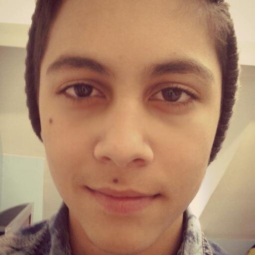 hey i am dennis i like sports, music, youtube, and  to draw             follow me i follow back