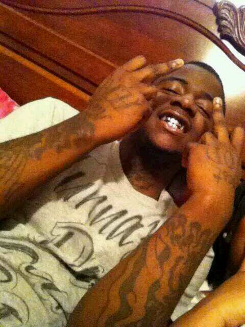 1Real_KD's profile picture. Cloverland Raised #R.I.P Doe #Ridgecrest #FREEDAWEST #STRONGSHITONLY GET MONEY BITCH #KDG