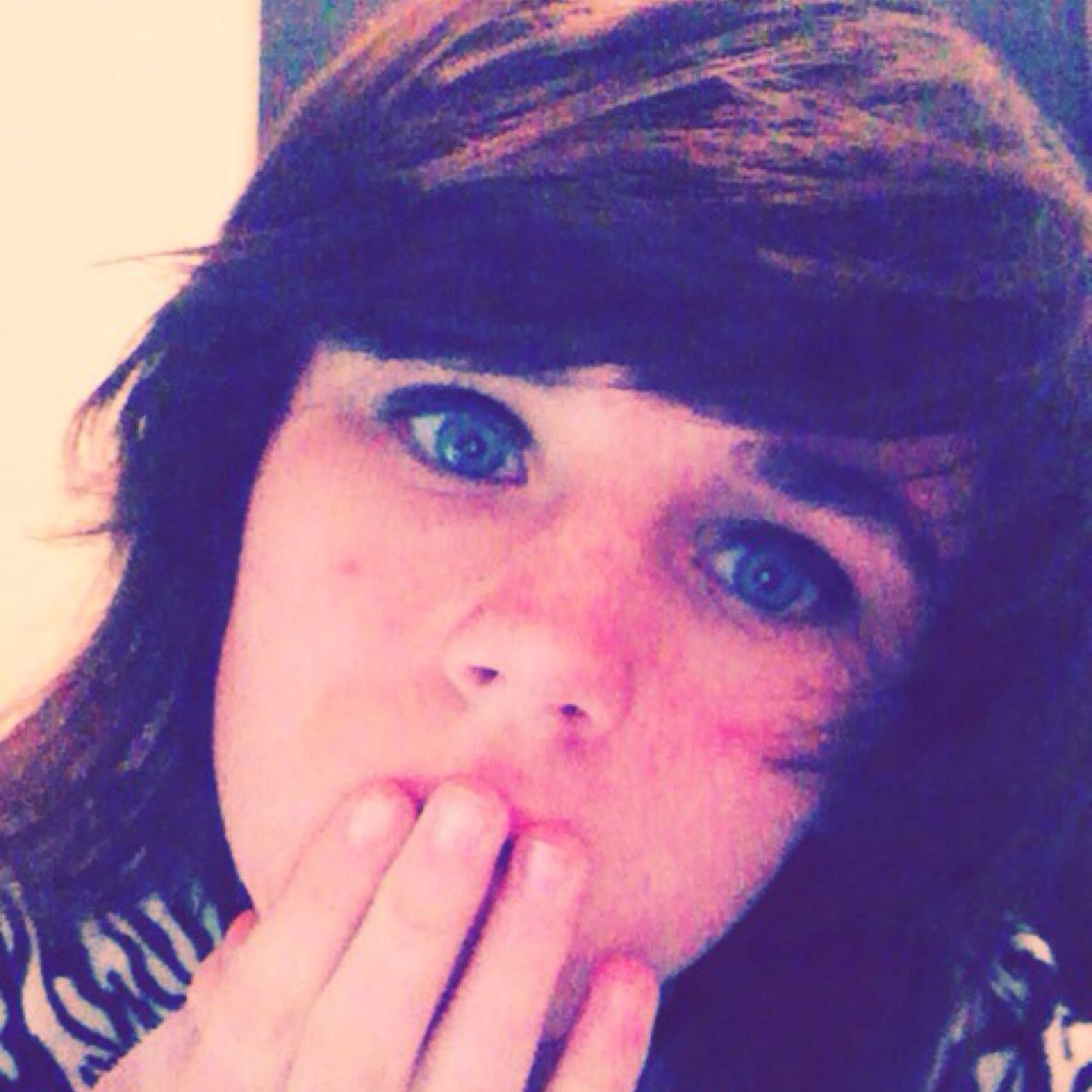 redthread098's profile picture. 