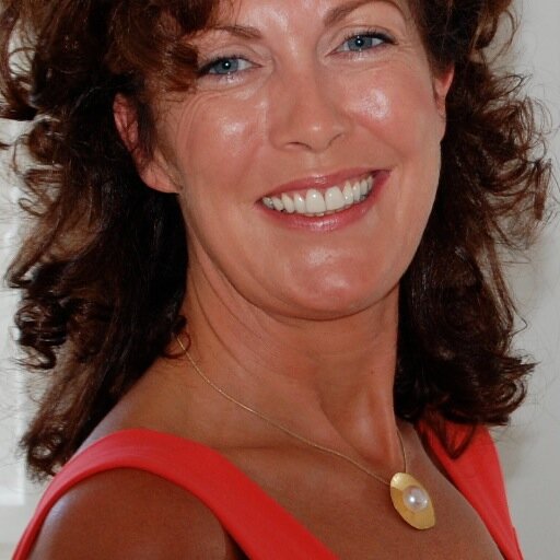 Design Professional. Founder and Creative Directer of ebcd. Ambitious for my clients and optimistic for the world.