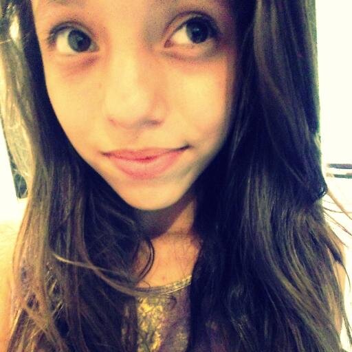 Ei , vim aqui dizer que essa pequena já é muito especial pra mim e que sempre que ela precisar eu vou ta aqui , te amo muitão , tá ?  ♥ p. @pqmilly_