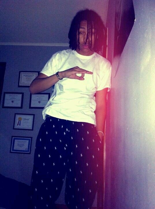 I'm a freak boy so you want know what I do just hit my dm ;)