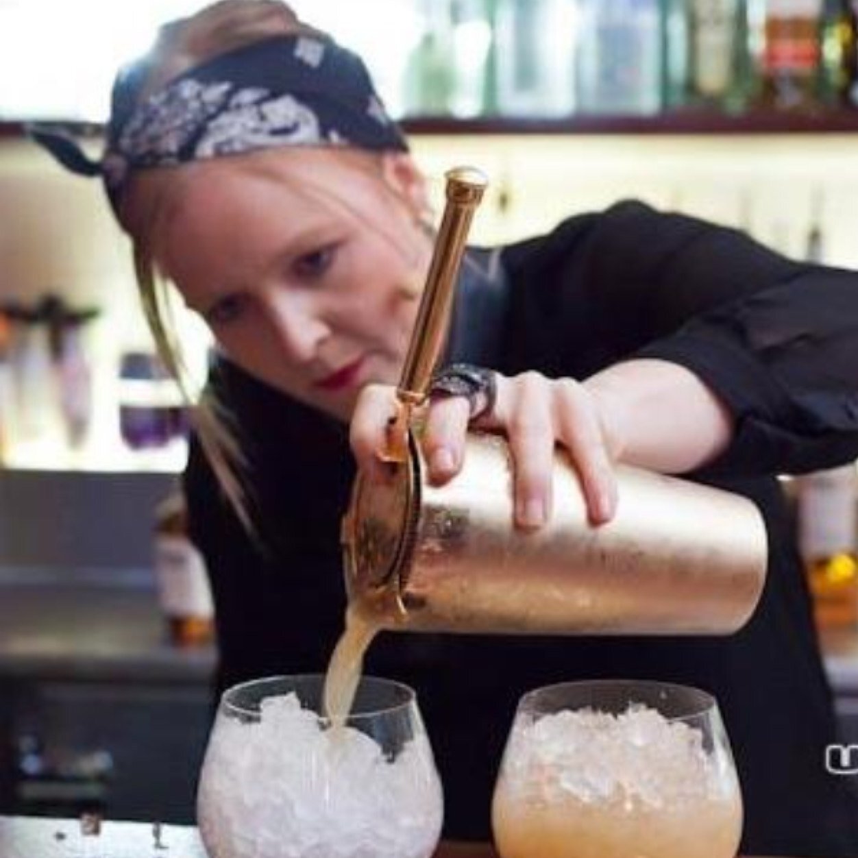 CaitlynBelle's profile picture. Booze 'Hustla' at @stoneandwood . lover of food, booze, design and great sneakers. 

City head, country heart.