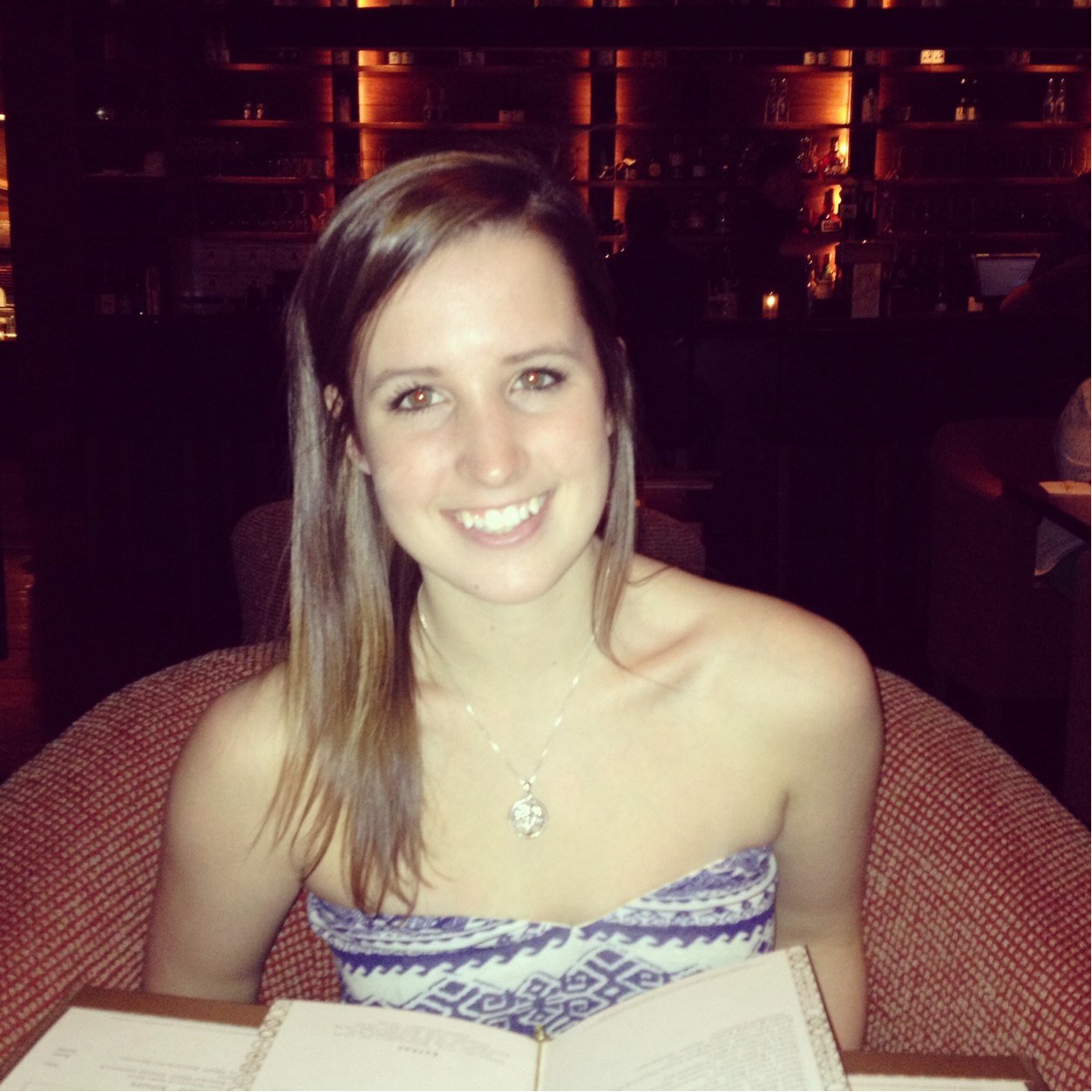 morganjo_'s profile picture. red wine and mac n cheese