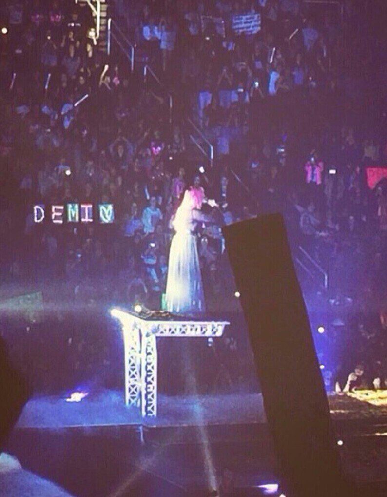 ∞ Lovatic ♡