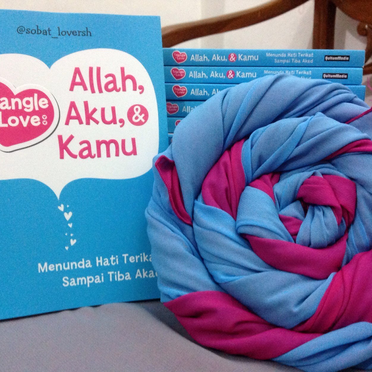 Pemesanan buku #AllahAkuKamu @sobat_loversh SMS/WA: 085692305041, BBM: 274FC9E6, format AAK_alamat_noHP_jumlahBuku